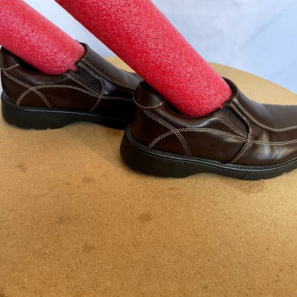 TKS size 3 Child Slip-on Shoe uni-sex or boy Brown - Picture 6 of 10